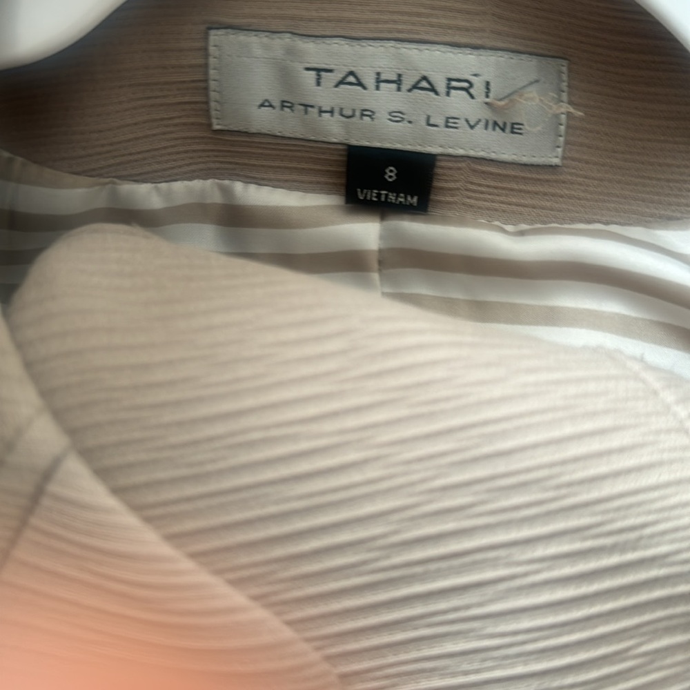 Tahari Jenn scoop neck textured Crepe skirt suit set - Picture 9 of 10